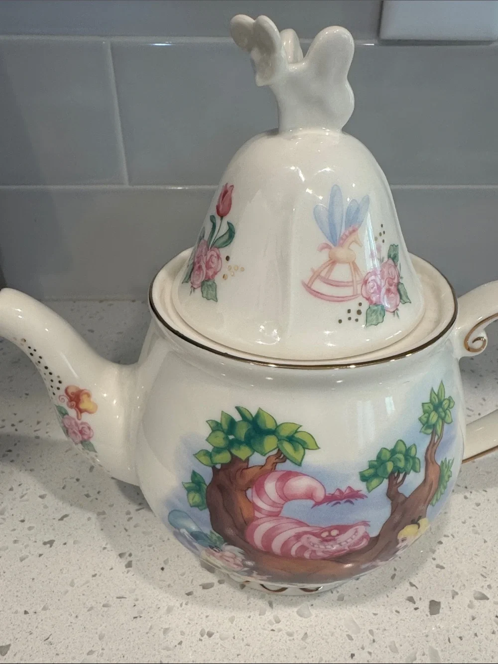Like New | Disney | Alice in Wonderland Cheshire Cat | Teapot Cups & Saucers Set